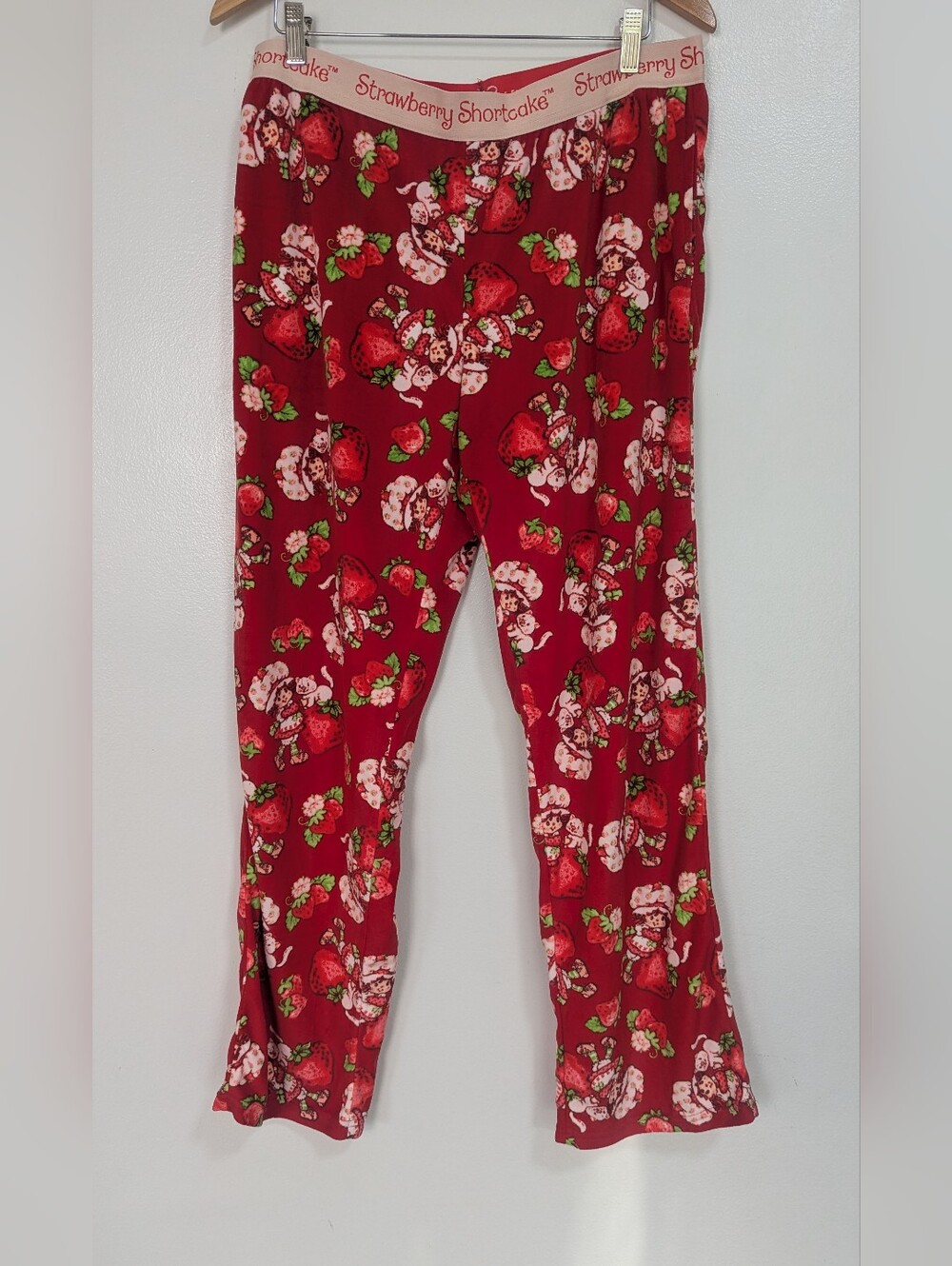 Strawberry Shortcake Size L Red Fleece‎ Pajama Pants Y2K Nostalgic Sleepwear